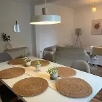 아파트 Modern & Cozy 4-room With Charm *