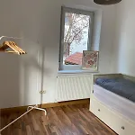 Modern & Cozy 4-room With Charm 아파트 *