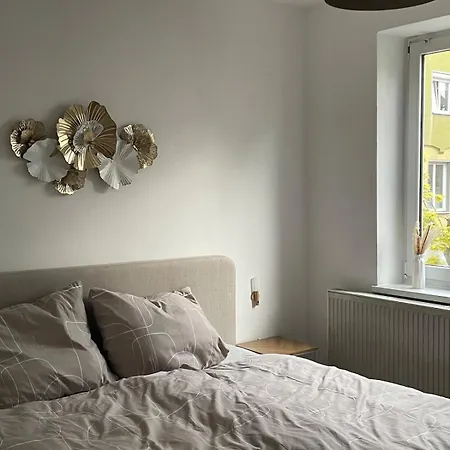 Modern & Cozy 4-room With Charm 아파트 *